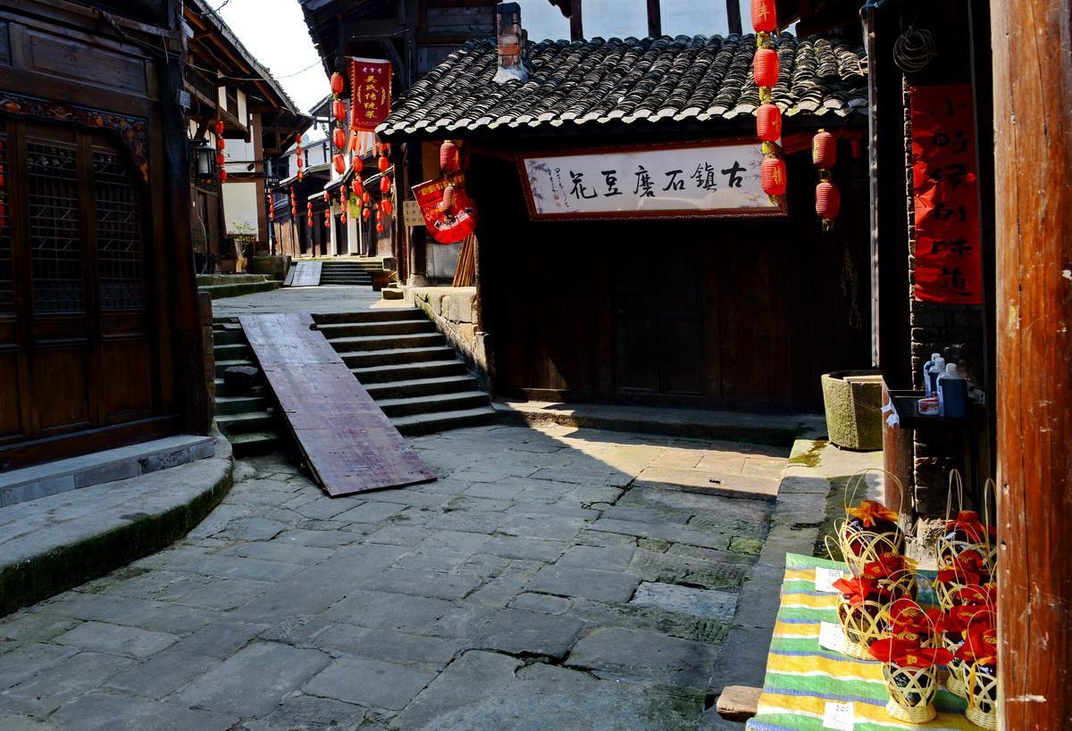 逃离水虎鱼湖